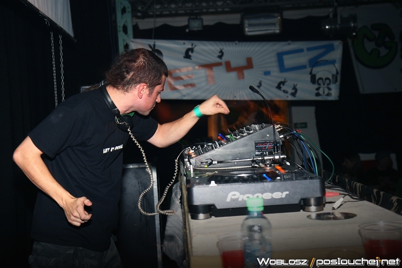 TAKE CONTROL - Pátek 25. 9. 2009